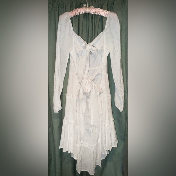 Alter’d State White Long Sleeve bow tie back Tiered Mini Dress Size Large EUC - Picture 2 of 11